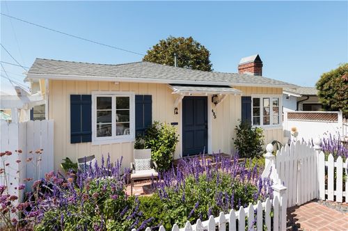 425 Monterey Dr, Laguna Beach, CA, 92651-1722 | Card Image