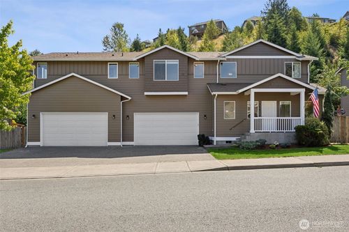 16811 W Hill Dr E, Bonney Lake, WA, 98391-5196 | Card Image