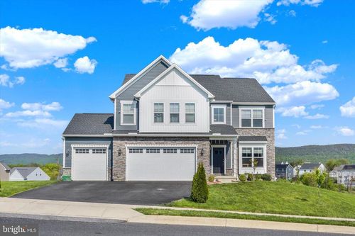 105 S Mountain Dr, CARLISLE, PA, 17013-8783 | Card Image