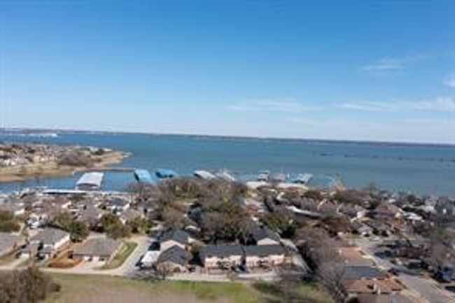 5742 Marina Dr, Townhouse with 3 bedrooms, 2 bathrooms and null parking in Garland TX | Image 35