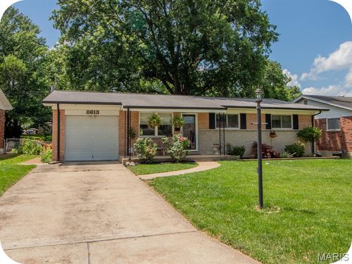 8613 Carriage Way Dr, Saint Louis, MO, 63123-2231 | Card Image