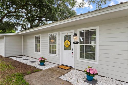 765 Sudduth Dr, Bridge City, TX, 77611-4021 | Card Image