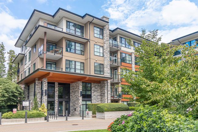 511 - 1152 Windsor Mews, Condo with 2 bedrooms, 2 bathrooms and 1 parking in Coquitlam BC | Image 1