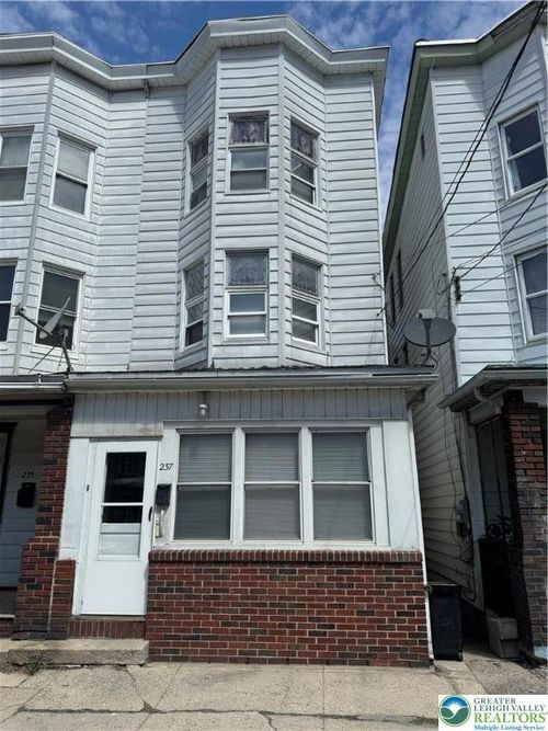 237 E Ridge St, Lansford, PA, 18232-1509 | Card Image