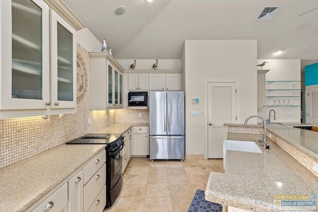 813 Tarpon Ave, House other with 3 bedrooms, 3 bathrooms and 1 parking in Port Isabel TX | Image 19
