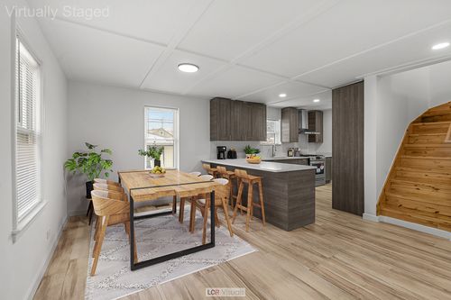 11055 S Avenue C, Chicago, IL, 60617-6830 | Card Image