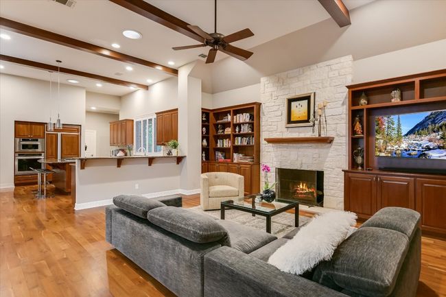 9001 Thickwoods, House other with 4 bedrooms, 5 bathrooms and 2 parking in Austin TX | Image 11