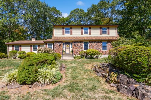 47 Lantern View Dr, North Branford, CT, 06471-1236 | Card Image
