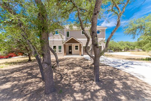 677 Circleview Dr, Canyon Lake, TX, 78133-3417 | Card Image