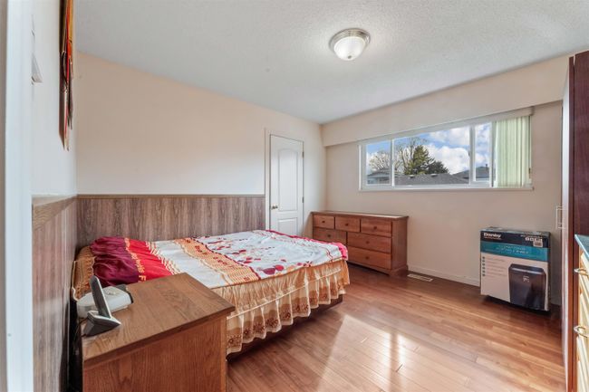 6135 Commercial Street, House other with 6 bedrooms, 3 bathrooms and 1 parking in Vancouver BC | Image 13