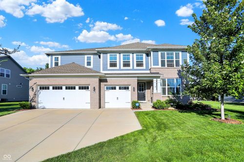 9968 Midnight Line Dr, Fishers, IN, 46040-6617 | Card Image