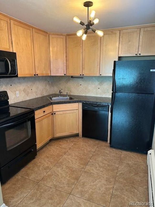 APT-202 - 1977 S Josephine St, Condo with 1 bedrooms, 1 bathrooms and 1 parking in Denver CO | Image 4