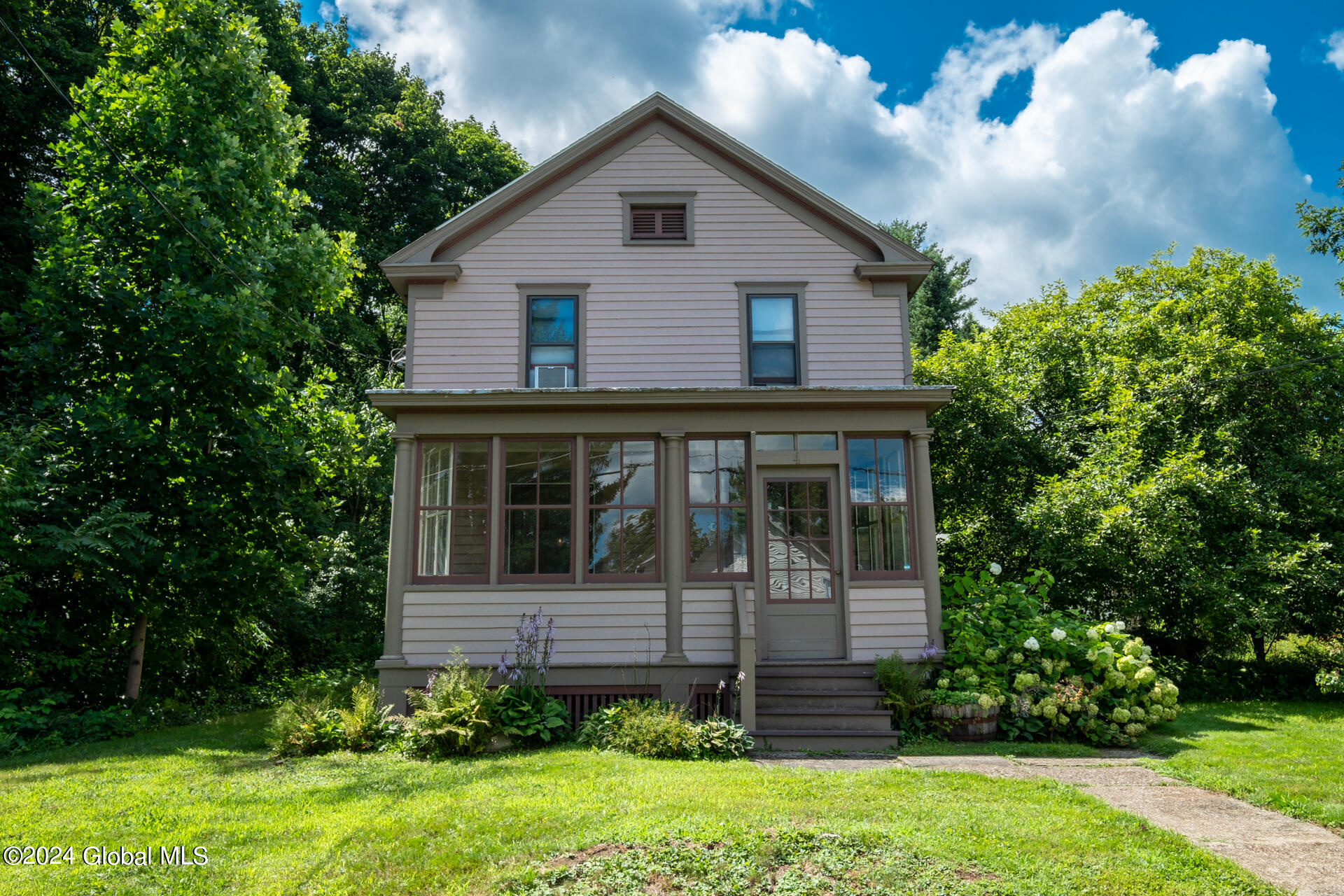 Buell Ave, Ballston Lake, NY 12019