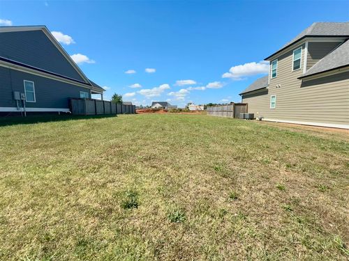 643 Boston Park Dr, Bowling Green, KY, 42103-6902 | Card Image