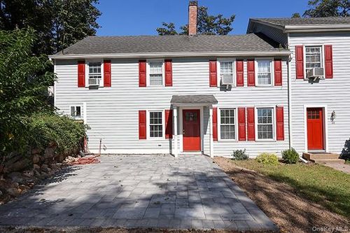 40 The Pl, Glen Cove, NY, 11542-2438 | Card Image