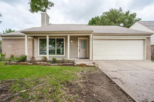 2626 Bennington Ct, Grand Prairie, TX, 75052-3813 | Card Image