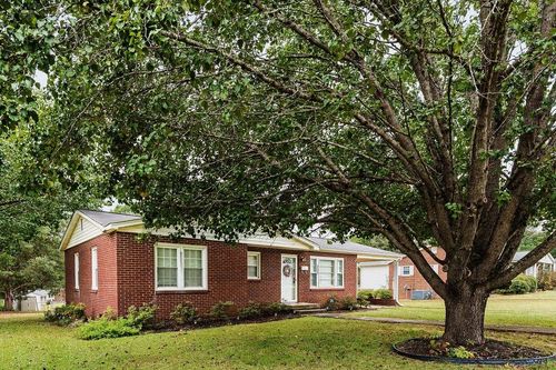 202 Bennett St, union, SC, 29379-2702 | Card Image