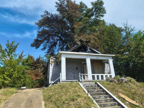 1326 Cummings St, Memphis, TN, 38106-4810 | Card Image