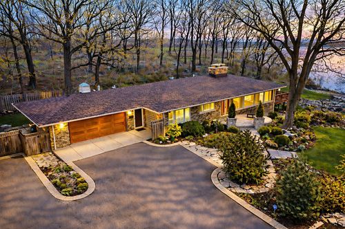 720 South St, Barrington, IL, 60010-4553 | Card Image