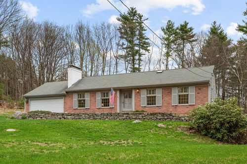 7 Pine Dr, Bedford, NH, 03110-4526 | Card Image