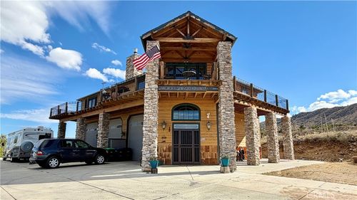 275 Canyon Rd, Pinon Hills, CA, 92372 | Card Image