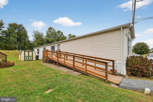 8 Penney Ln, COATESVILLE, PA, 19320-4267 | Card Image