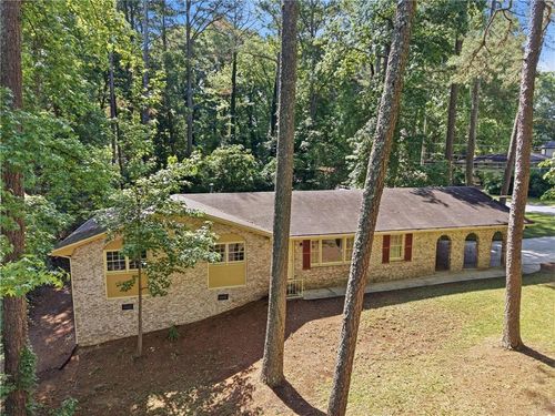 5657 Mountainbrooke Ct, Stone Mountain, GA, 30087-2819 | Card Image