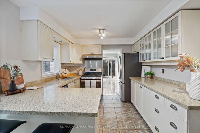 30 Leach Dr, House other with 5 bedrooms, 4 bathrooms and 2 parking in Ajax ON | Image 11