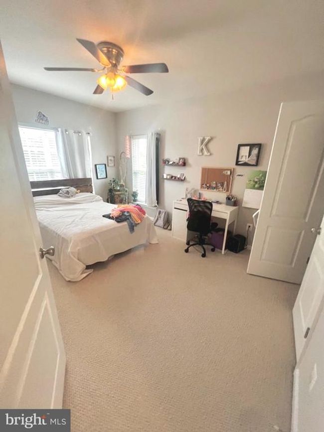 19251 Harlow Sq, Townhouse with 3 bedrooms, 3 bathrooms and null parking in Lansdowne VA | Image 13