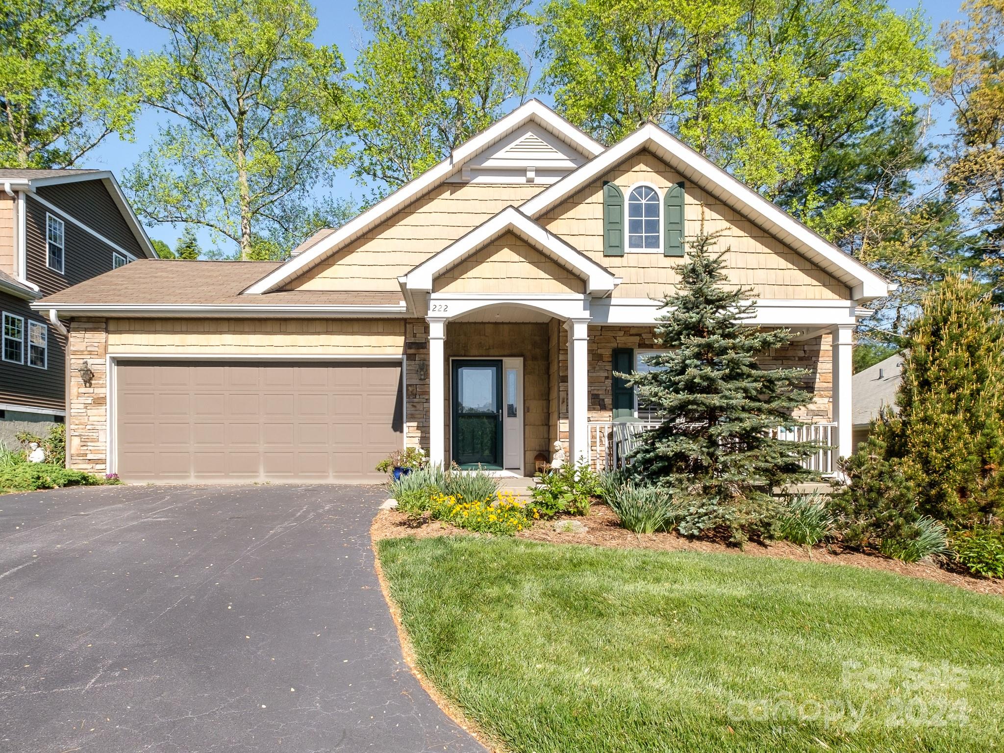 Shaws Creek Farm Rd, Hendersonville, NC 28739