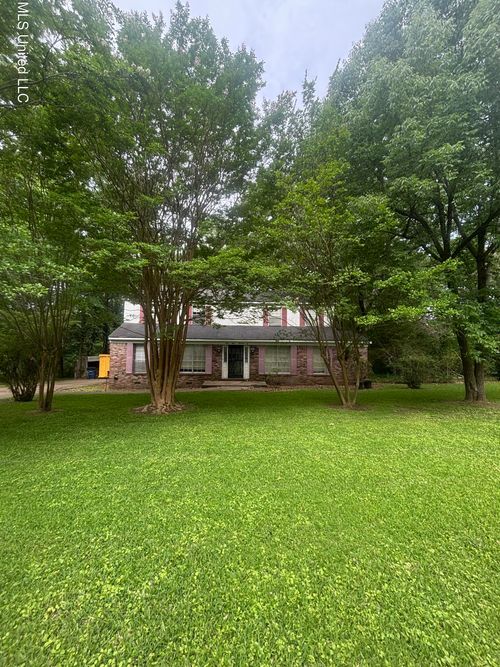6800 Whippoorwill Rd, Olive Branch, MS, 38654-9349 | Card Image