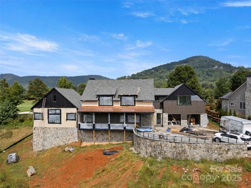 6 Walnut Valley Pkwy, Arden, NC, 28704-1143 | Card Image