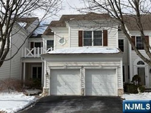 92 Independence Trl, Totowa, NJ, 07512-2806 | Card Image