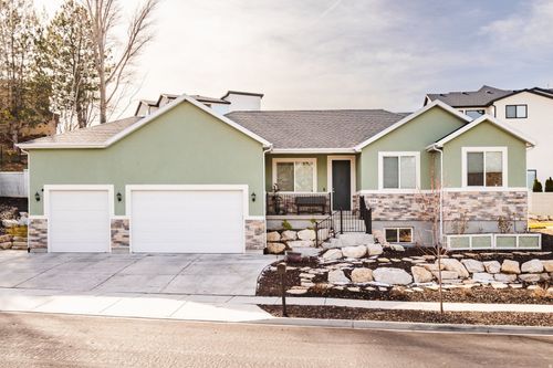 594 E Spruce Glen Rd, Murray, UT, 84107-4007 | Card Image