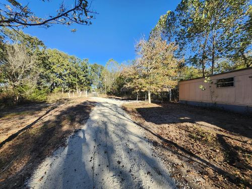 16490 Slutz Road, Elk Creek, MO, 65464 | Card Image