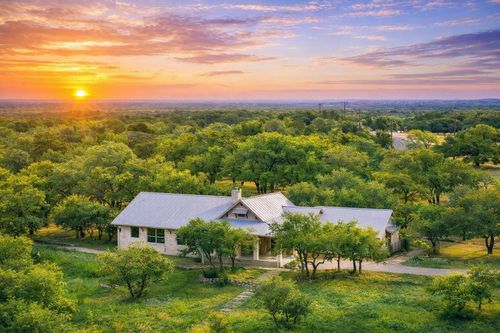 232 Crooked Oak Ln, Round Mountain, TX, 78663-6023 | Card Image
