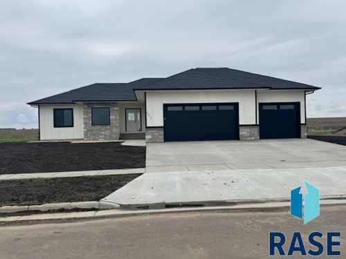 302 W 17th St Street, Dell Rapids, SD, 57022 | Card Image