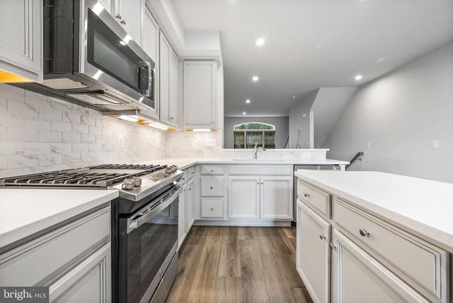 4017 Holcomb Way, Townhouse with 2 bedrooms, 3 bathrooms and null parking in TRIANGLE VA | Image 6