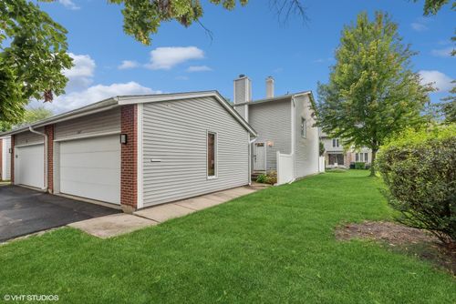 607 Pheasant Ln, Deerfield, IL, 60015-3636 | Card Image