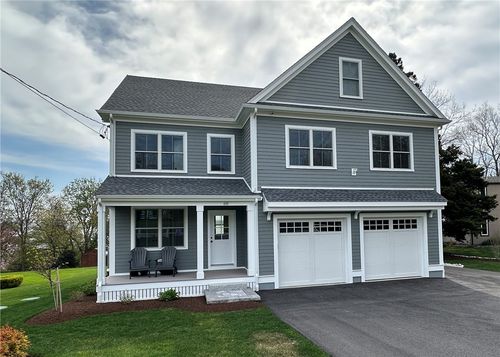 68 Albert St, Portsmouth, RI, 02871-3702 | Card Image