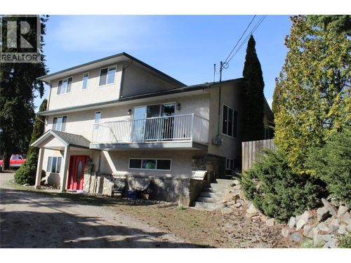 1021 12 Ave Se, Salmon Arm, BC, V1E2C8 | Card Image