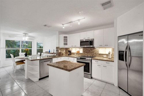 1046 Satinleaf St, Hollywood, FL, 33019-4815 | Card Image