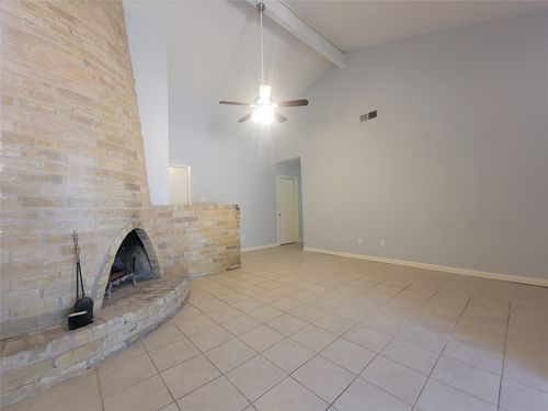 b-1304 Glenda Dr, Round Rock, TX, 78681-4921 | Card Image