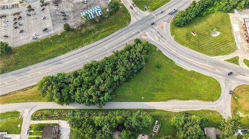 100 Se County Road Aa, Blue Springs, MO, 64014 | Card Image