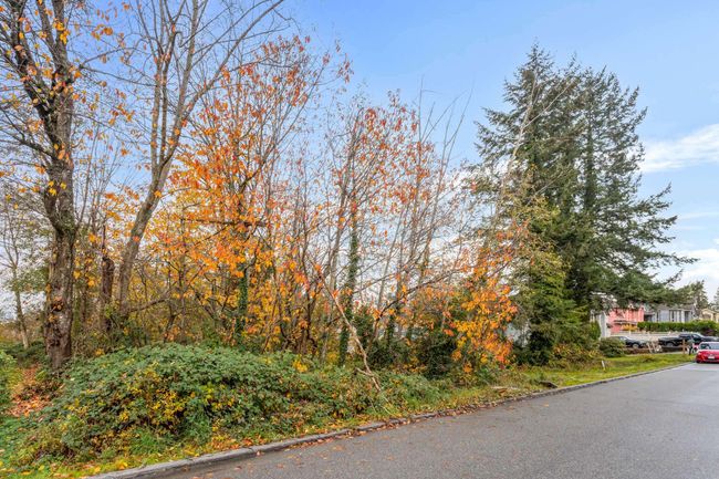 11961 97 A Ave, House other with 5 bedrooms, 3 bathrooms and 6 parking in Surrey BC | Image 6