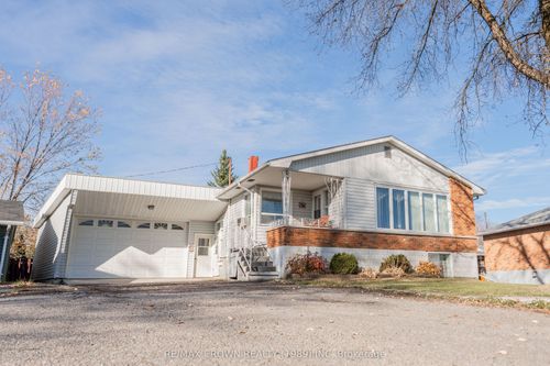 34 Maple Dr, Kapuskasing, ON, P5N2A6 | Card Image