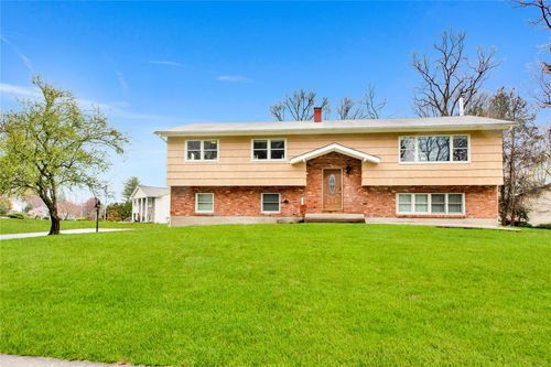 60 Gottlieb Dr, Pearl River, NY, 10965-1518 | Card Image