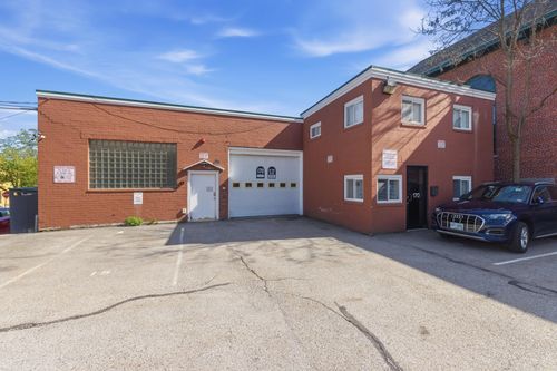 170 State Street, Portsmouth, NH, 03801-3828 | Card Image