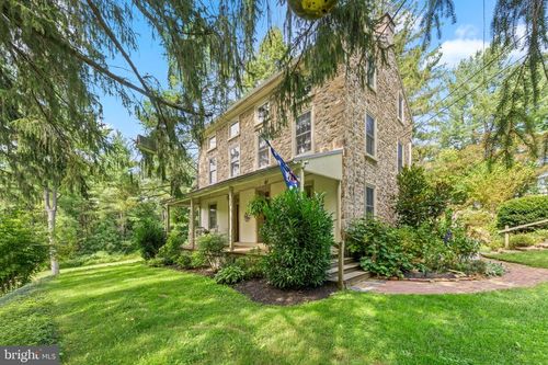 2965 Flowing Springs Rd, SPRING CITY, PA, 19475-9513 | Card Image