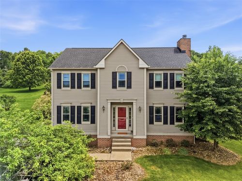 333 Warrick Dr, Seven Fields, PA, 16046-8015 | Card Image